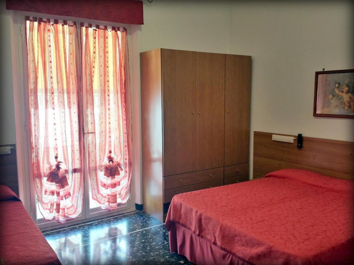 Hotel Triestina นอลี ภายนอก รูปภาพ