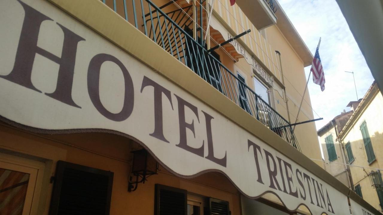 Hotel Triestina นอลี ภายนอก รูปภาพ