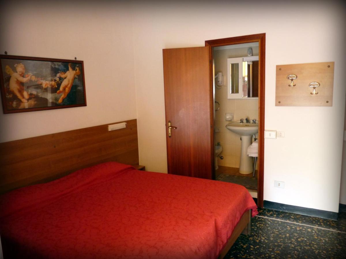 Hotel Triestina นอลี ภายนอก รูปภาพ